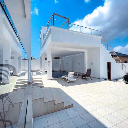 The Vittins Apartment Accra Bagian luar foto