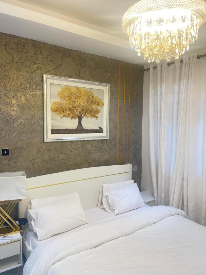 The Vittins Apartment Accra Bagian luar foto